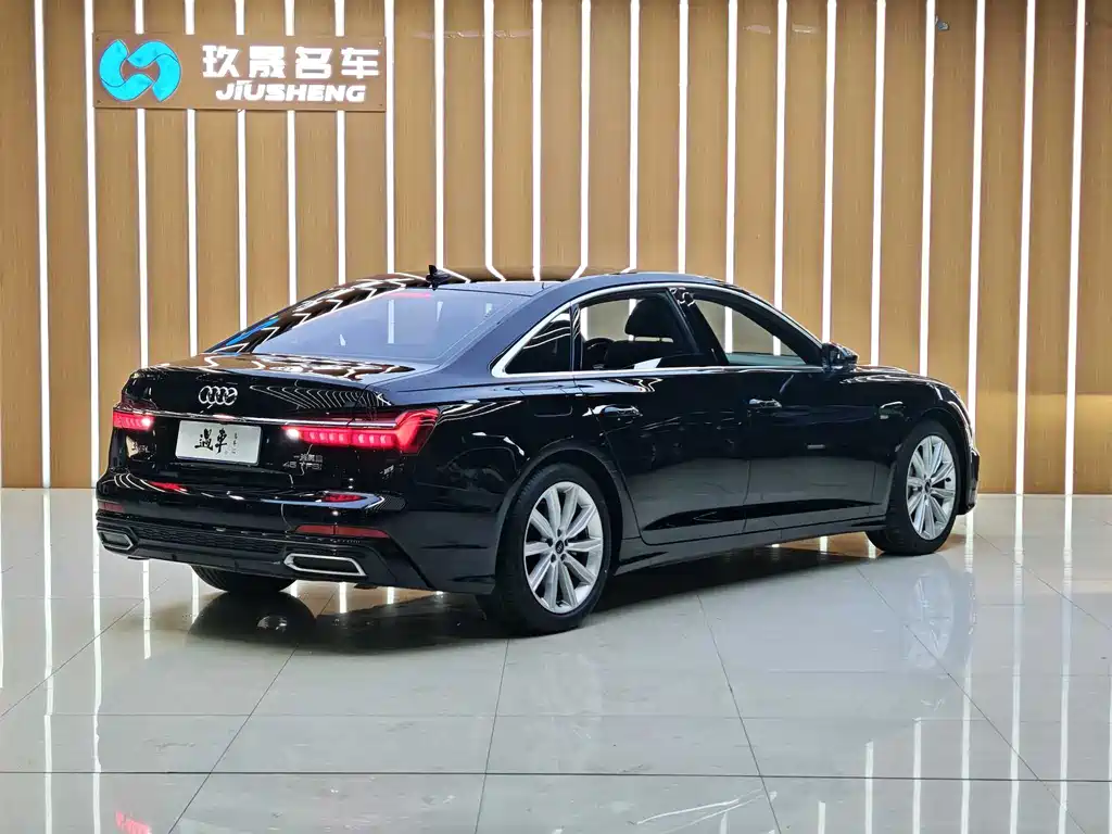 Audi A6L 2022 — фото 19