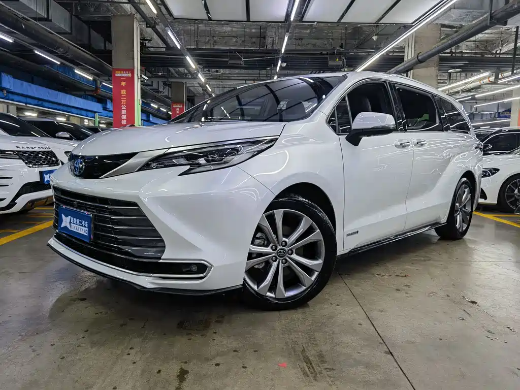 Toyota Sienna 2024