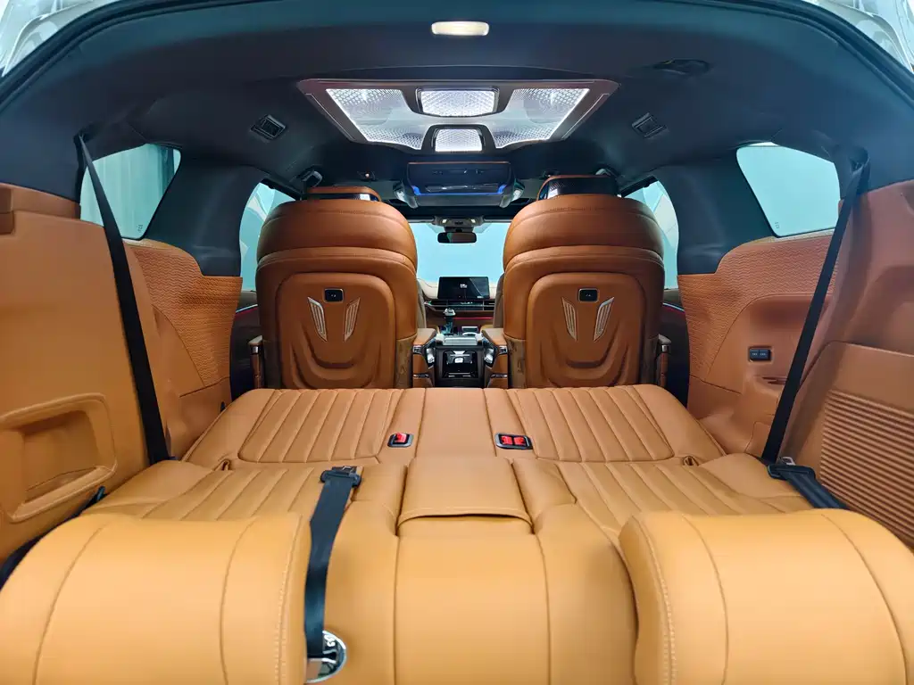 Toyota Granvia — фото 35