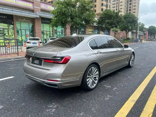 BMW 7 Series 2021