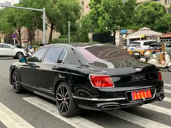 Bentley Flying Spur 2011