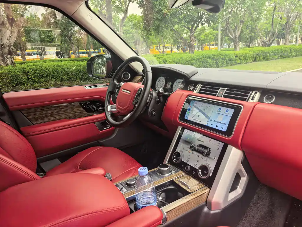 Land Rover Range Rover 2018 — фото 13