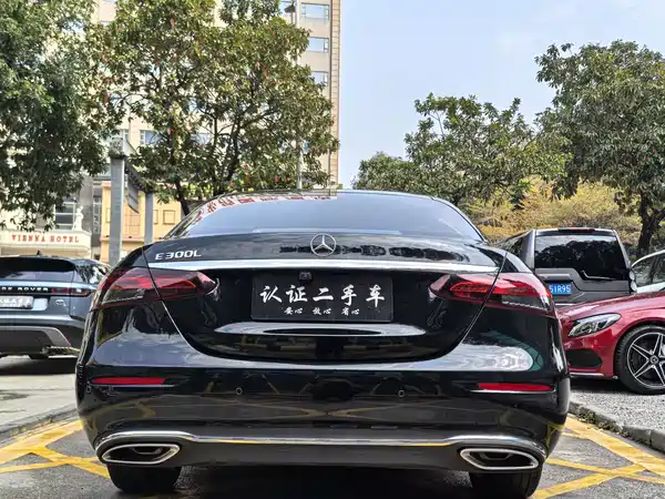 Mercedes-Benz E-Class 2022