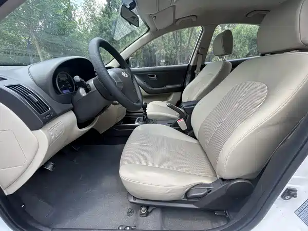 Hyundai Yuedong 2013