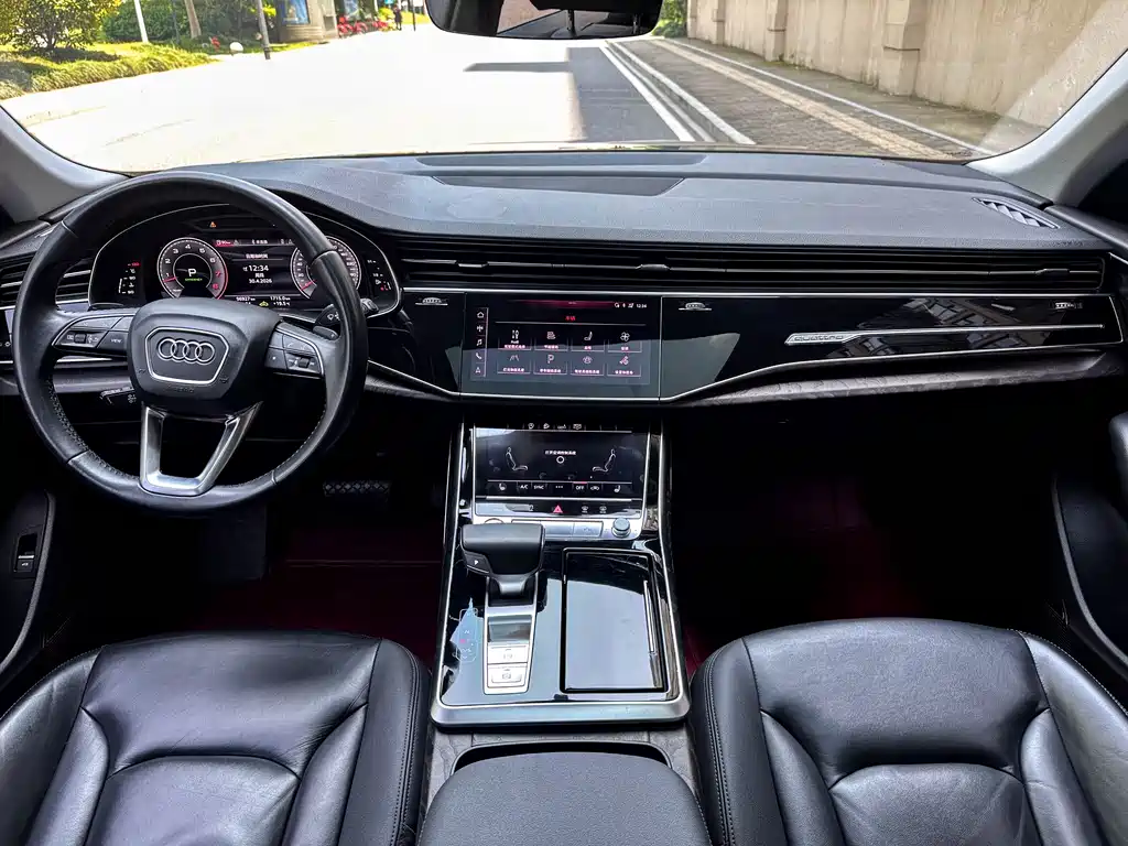 Audi Q8 2019 — фото 8