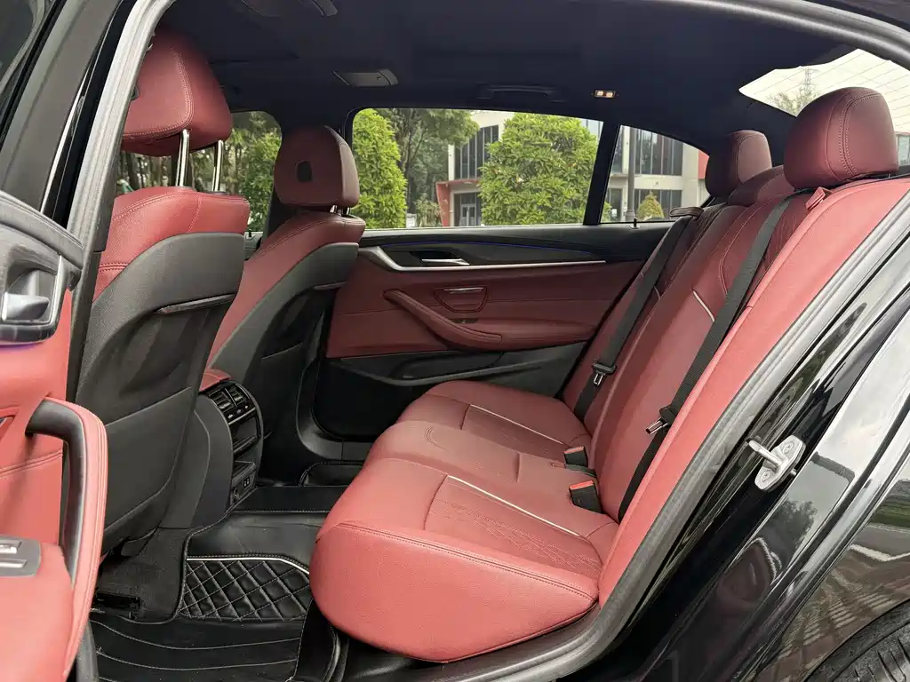 BMW 5 Series 2022