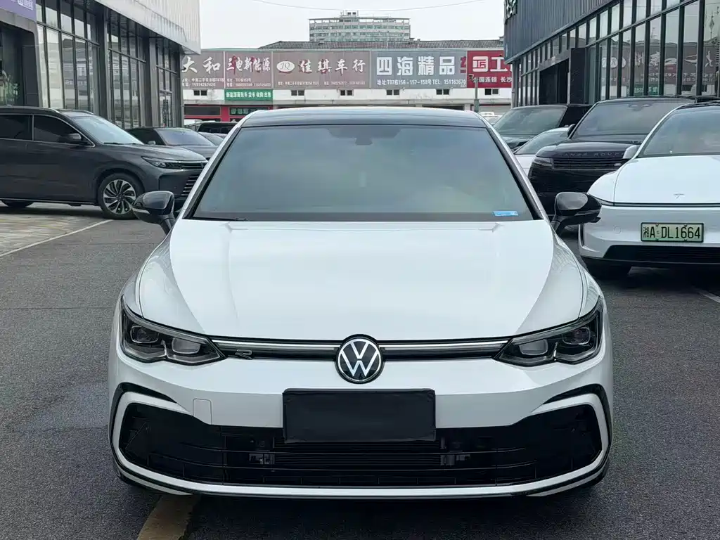 Volkswagen Golf 2023