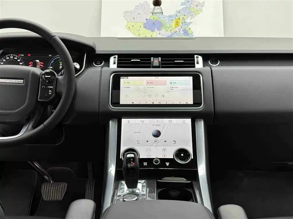 Land Rover Sport PHEV 2021 — фото 10
