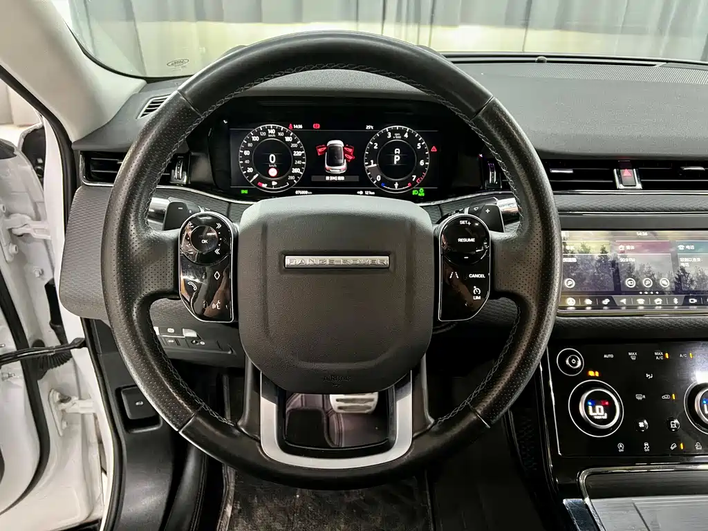 Land Rover Evoque 2020 — фото 11