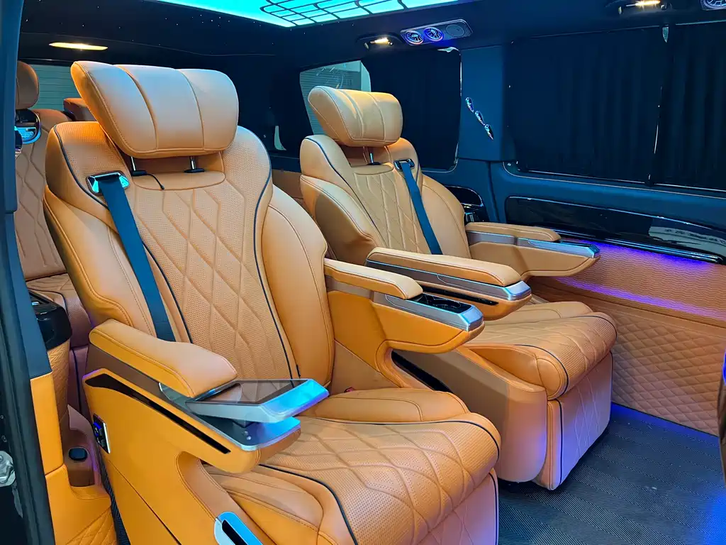 Mercedes-Benz Vito 2023 — фото 16