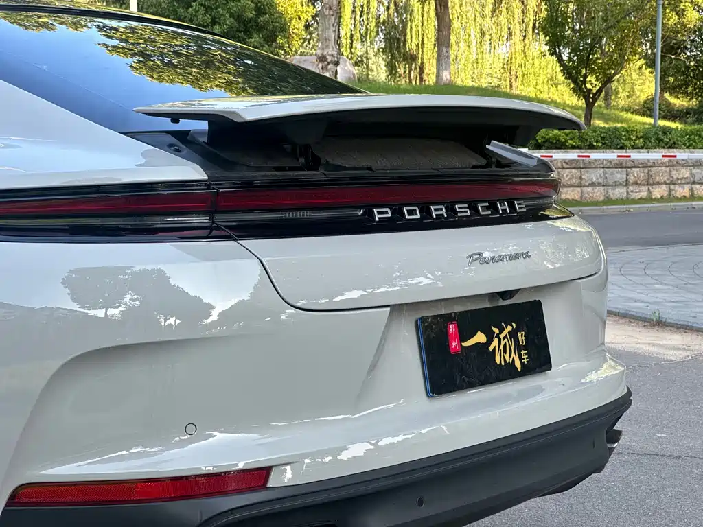 Porsche Panamera 2024 — фото 17