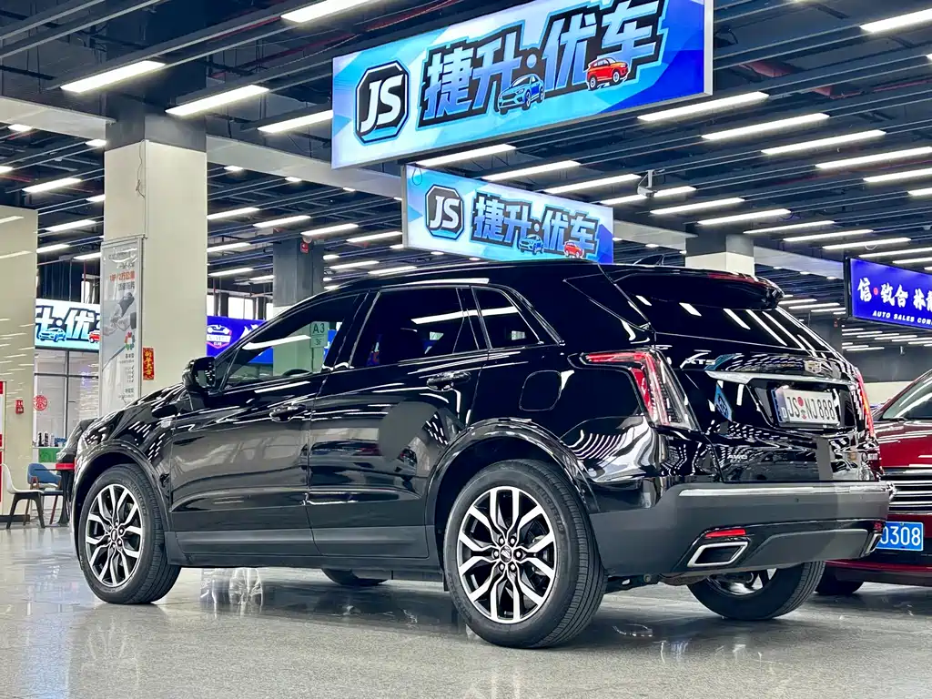 Cadillac XT5 2023 — фото 5