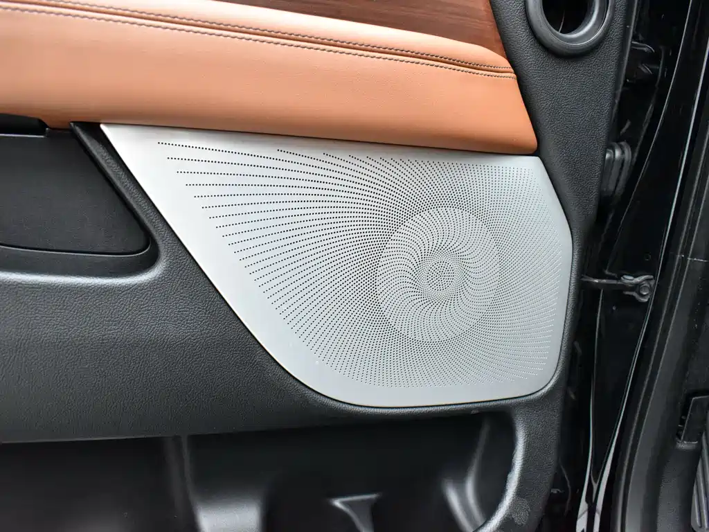 Lincoln Navigator 2019 — фото 17