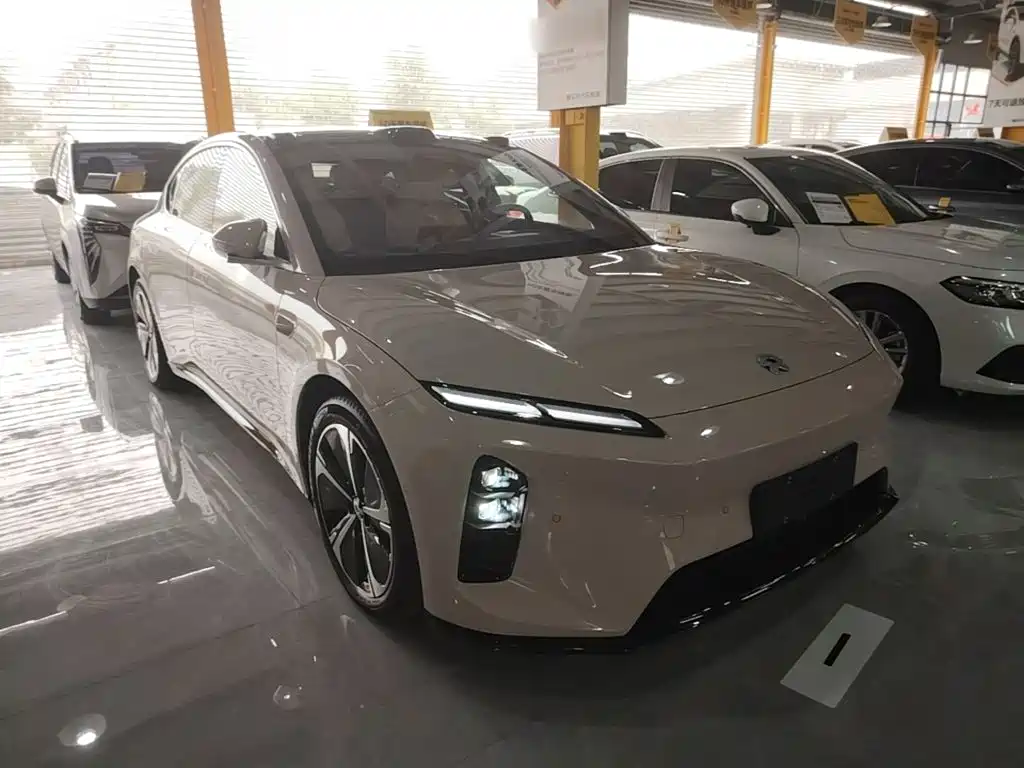 NIO ET5 2025