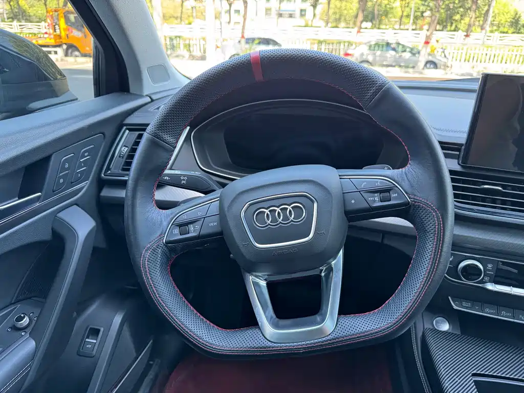 Audi Q5L 2022 — фото 7