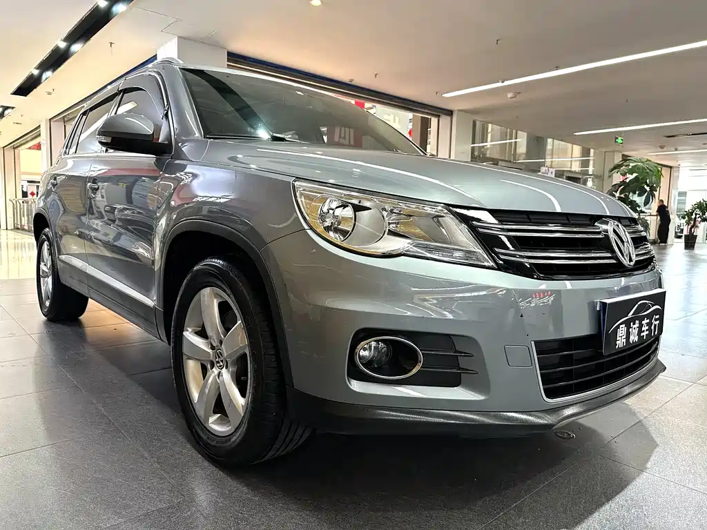 Volkswagen Tiguan 2013 — фото 3
