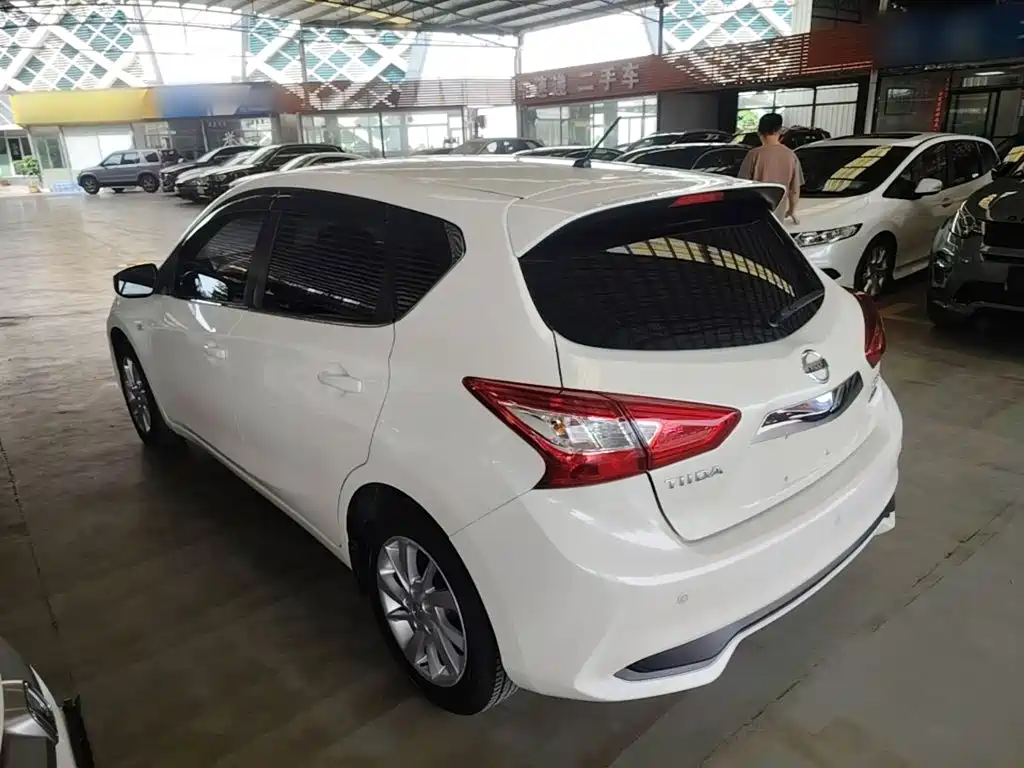 Nissan Tiida 2018 — фото 5