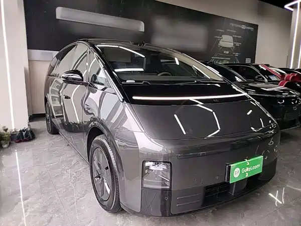 Li Auto MEGA 2025