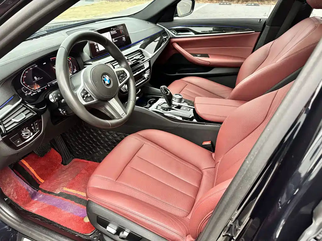 BMW 5 Series 2020 — фото 16