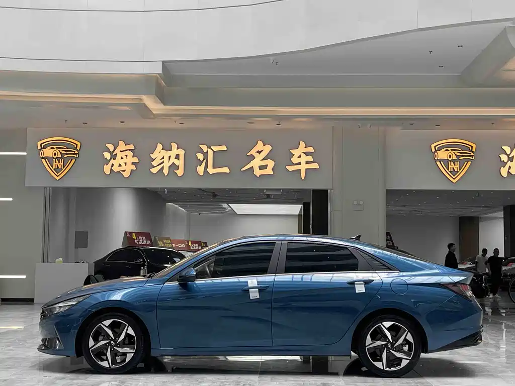 Hyundai Elantra 2021 — фото 2