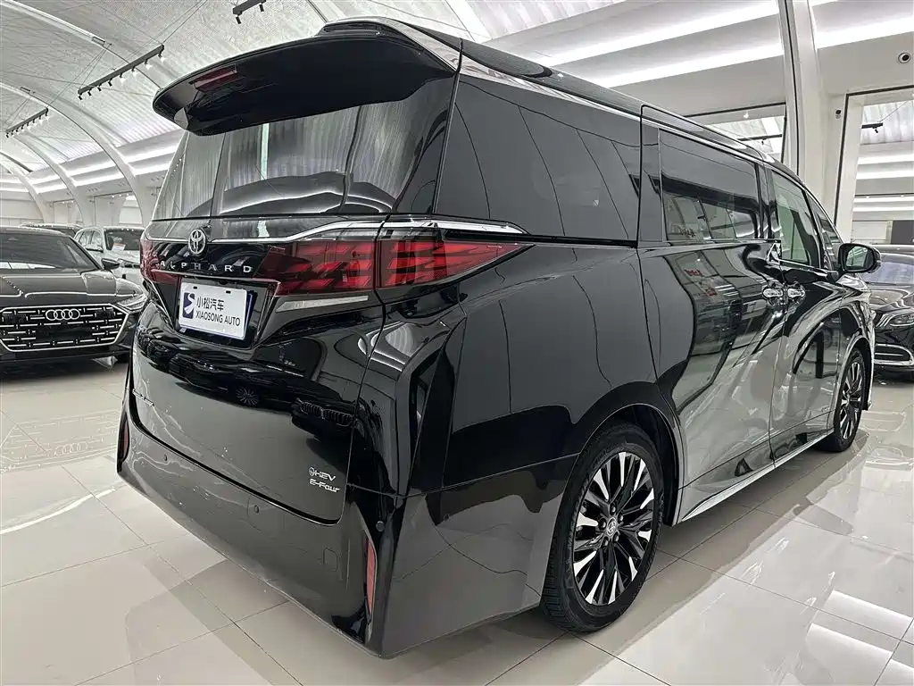 Toyota Alphard 2024 — фото 20