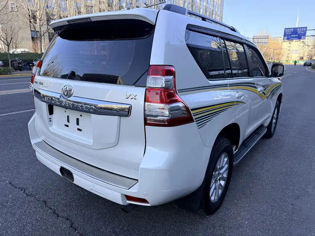 Toyota Prado 2017 — фото 18