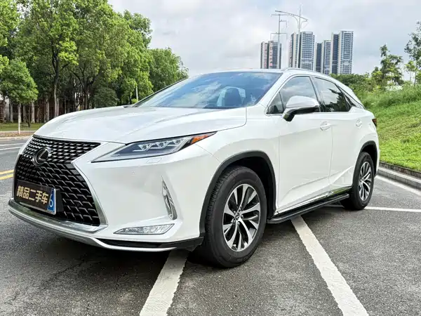 Lexus RX 2021
