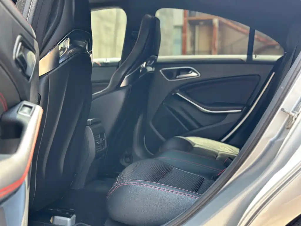 Mercedes-Benz CLA AMG 2015 — фото 14