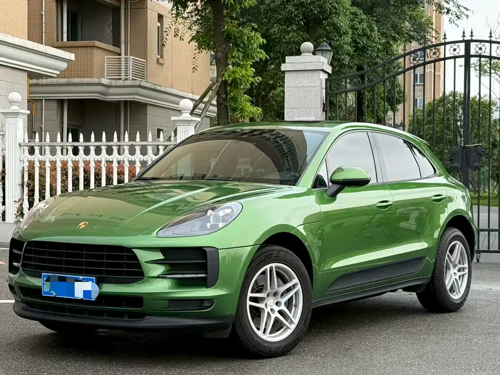 Porsche Macan 2019 — фото 1
