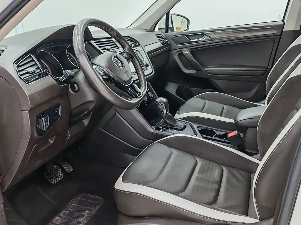 Volkswagen Tiguan L 2017 — фото 7