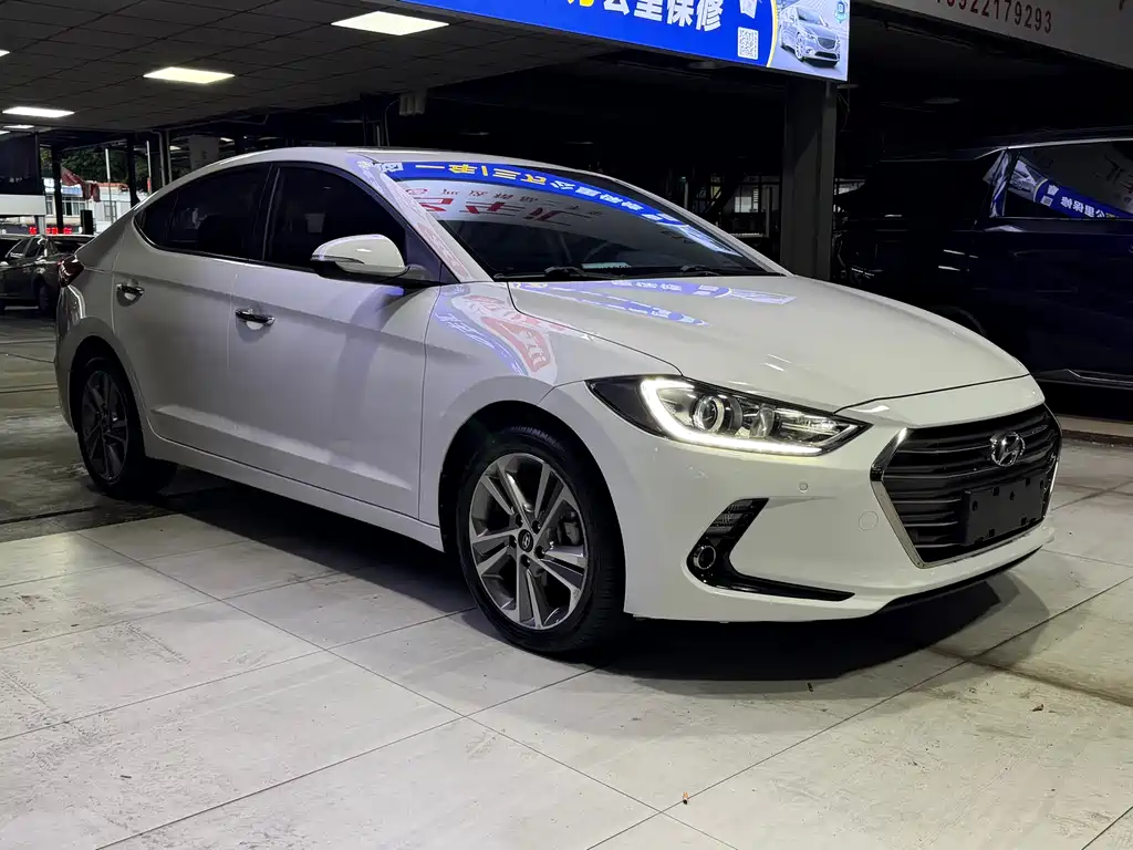 Hyundai Elantra 2018