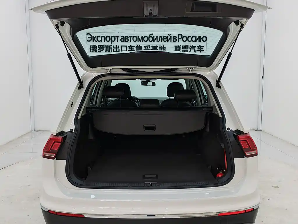 Volkswagen Tiguan L 2017 — фото 14