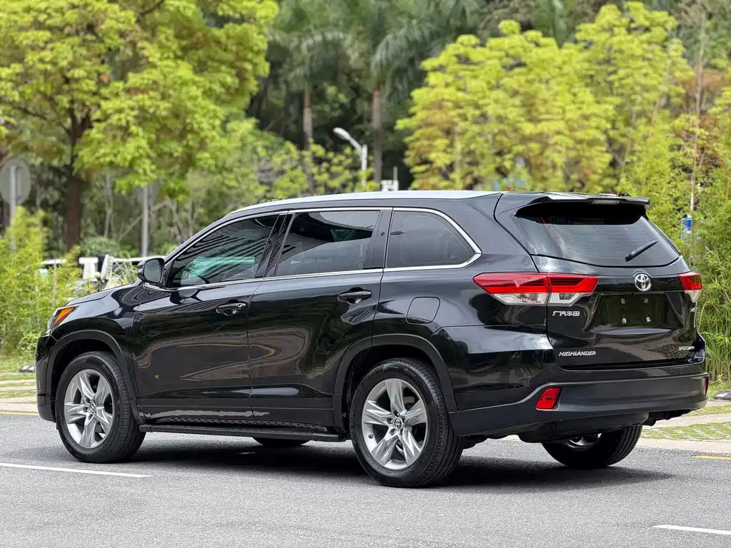 Toyota Highlander 2021 — фото 12