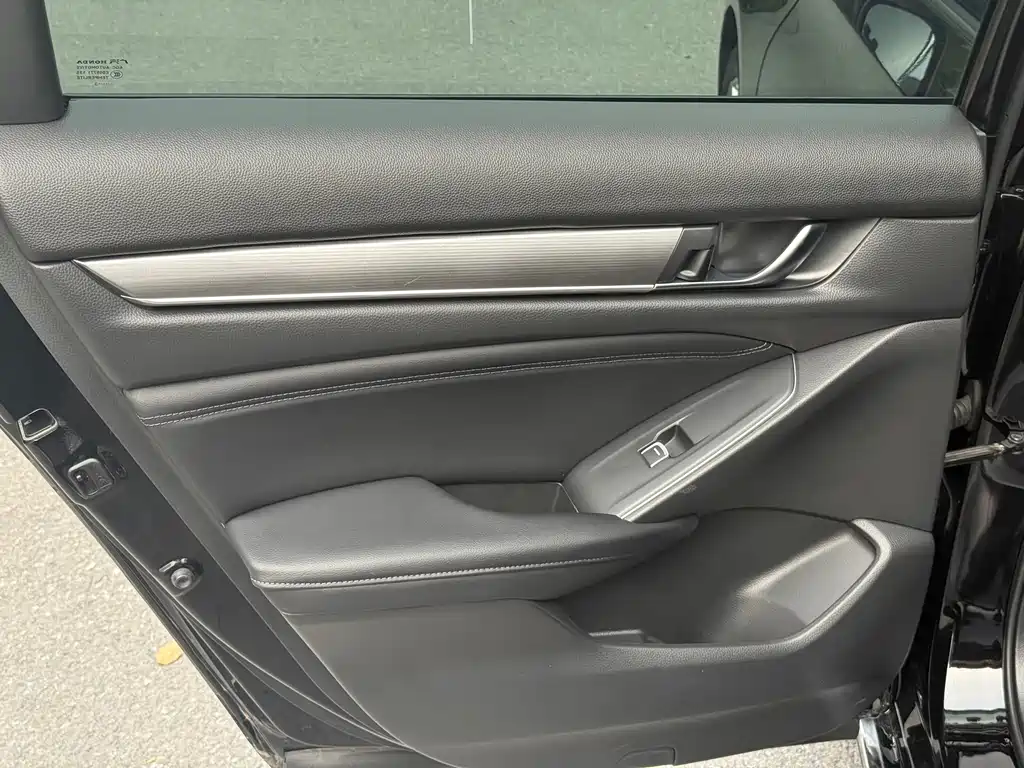 Honda Accord 2023 — фото 14
