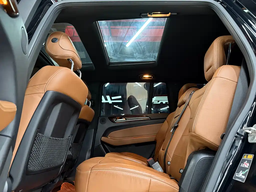 Mercedes-Benz GLS 2017 — фото 18