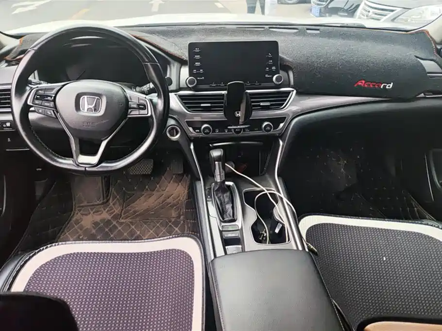 Honda Accord 2019 — фото 12