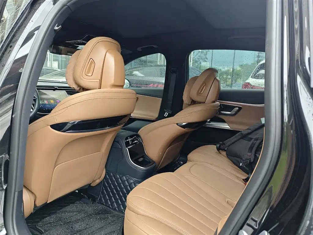 Mercedes-Benz E-Class 2024