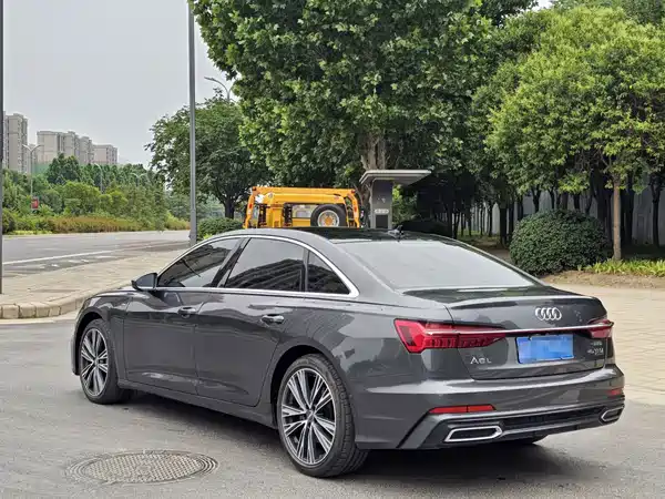 Audi A6L 2020