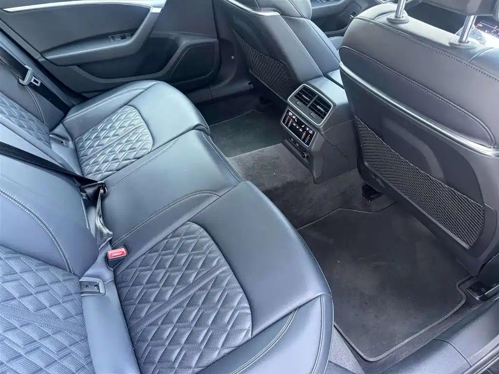 Audi A6L 2025 — фото 14