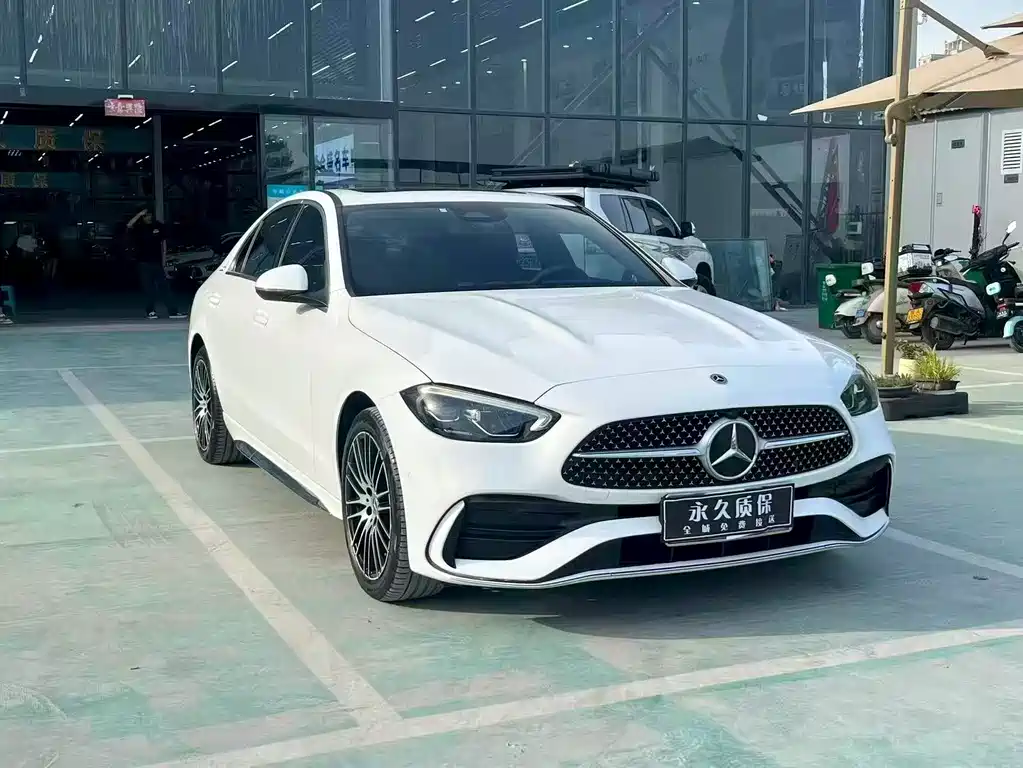 Mercedes-Benz C-Class 2023 — фото 3