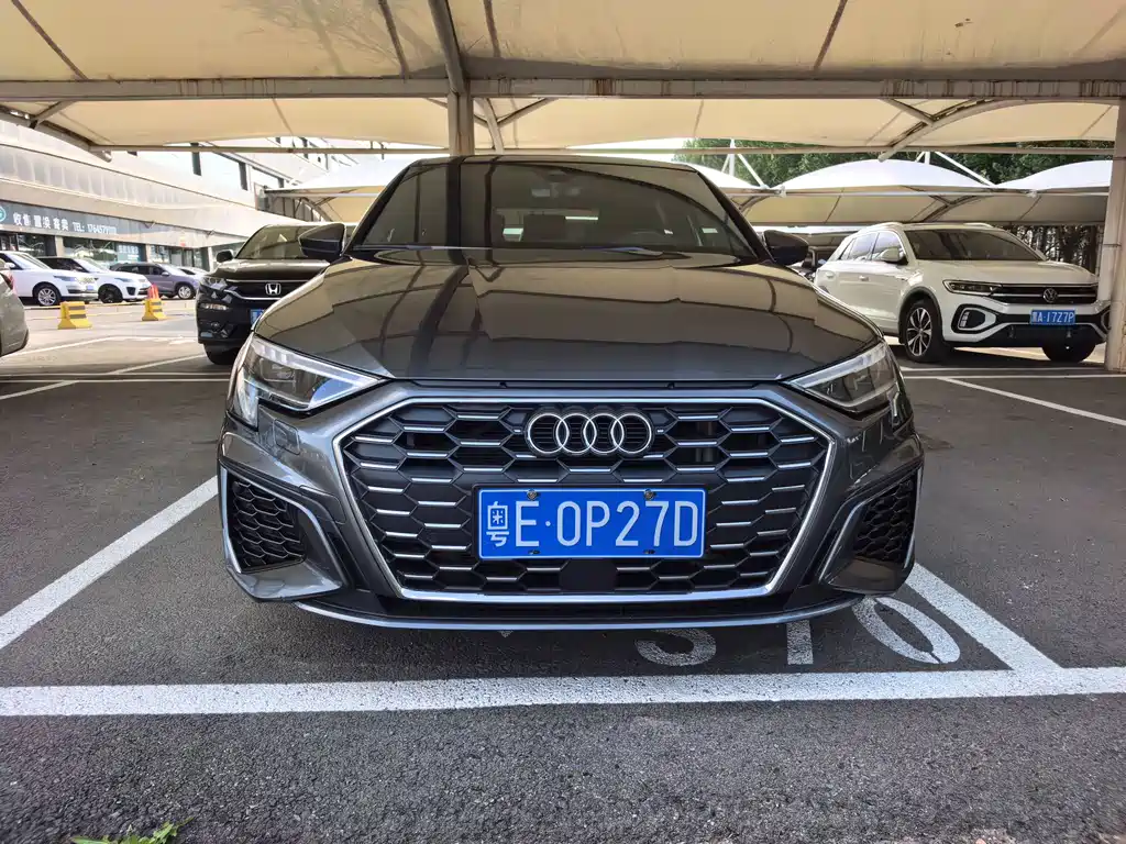 Audi A3 2023 — фото 2