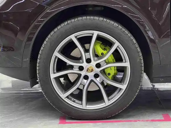 Porsche Cayenne New Energy 2023