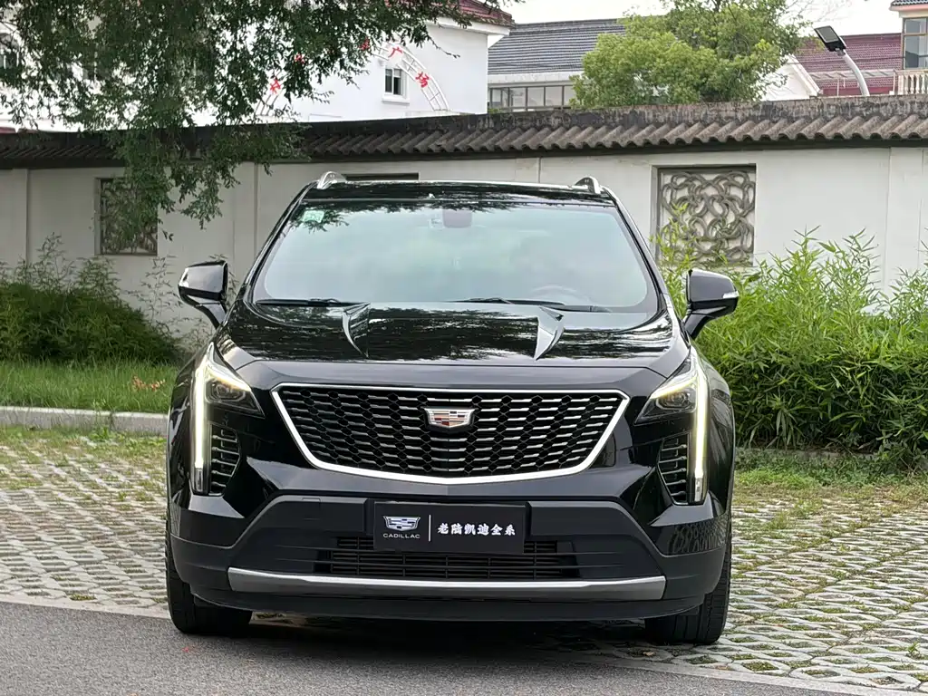 Cadillac XT4 2021 — фото 2