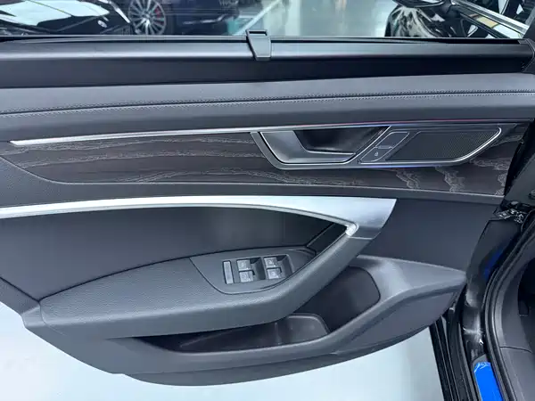 Audi A6L 2023