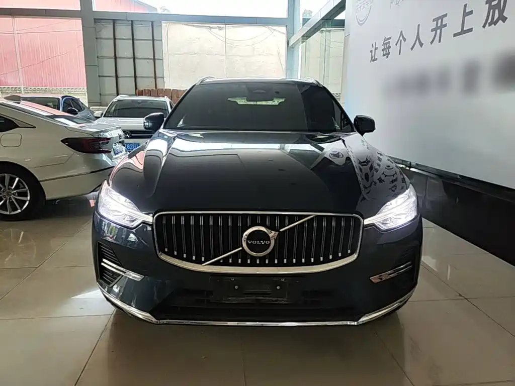 Volvo XC60 2024 — фото 3