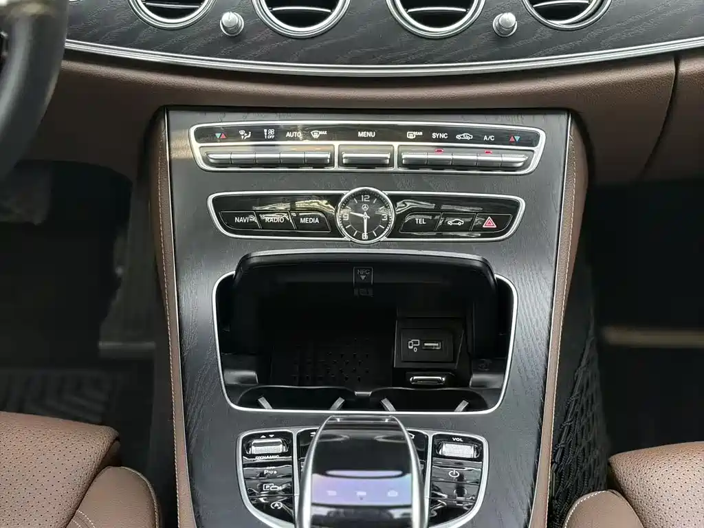 Mercedes-Benz E-Class 2018 — фото 8