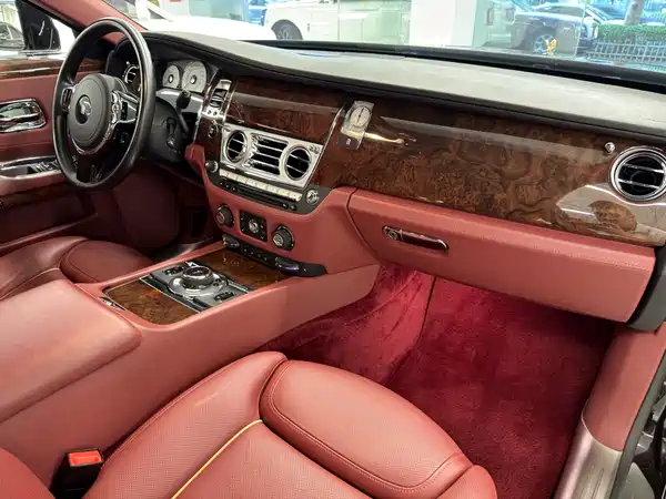 Rolls-Royce Ghost 2015