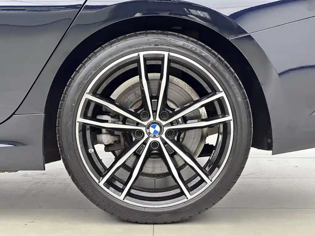 BMW 3 Series 2022 — фото 18