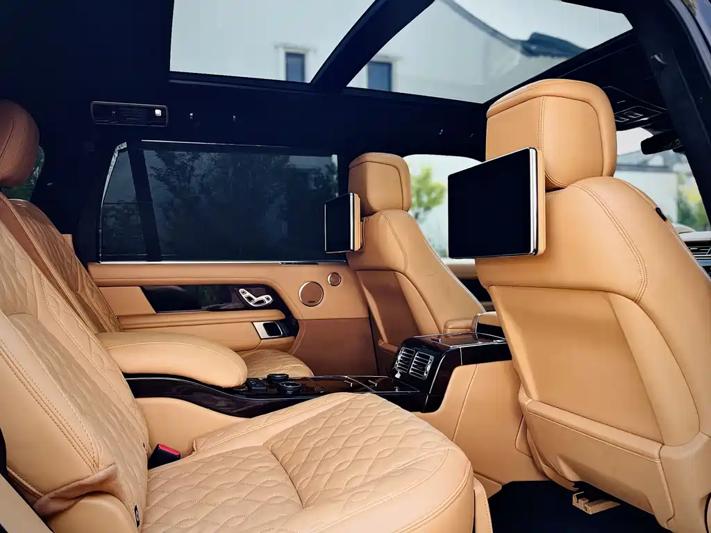 Land Rover Range Rover 2021 — фото 16