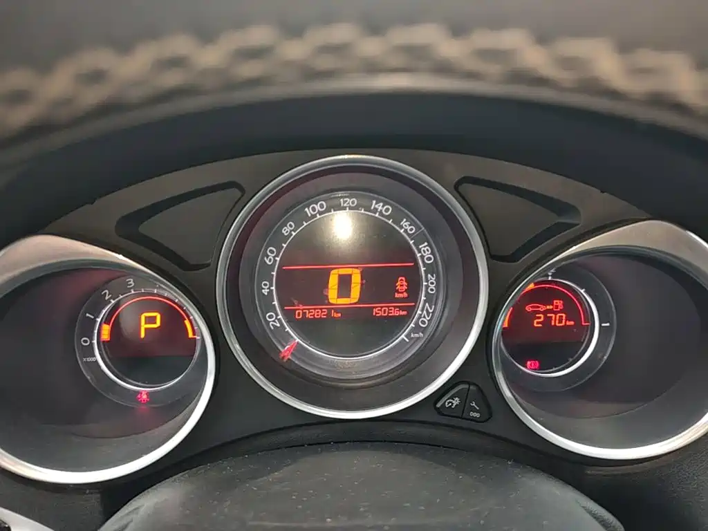 Citroën C4L 2014 — фото 12